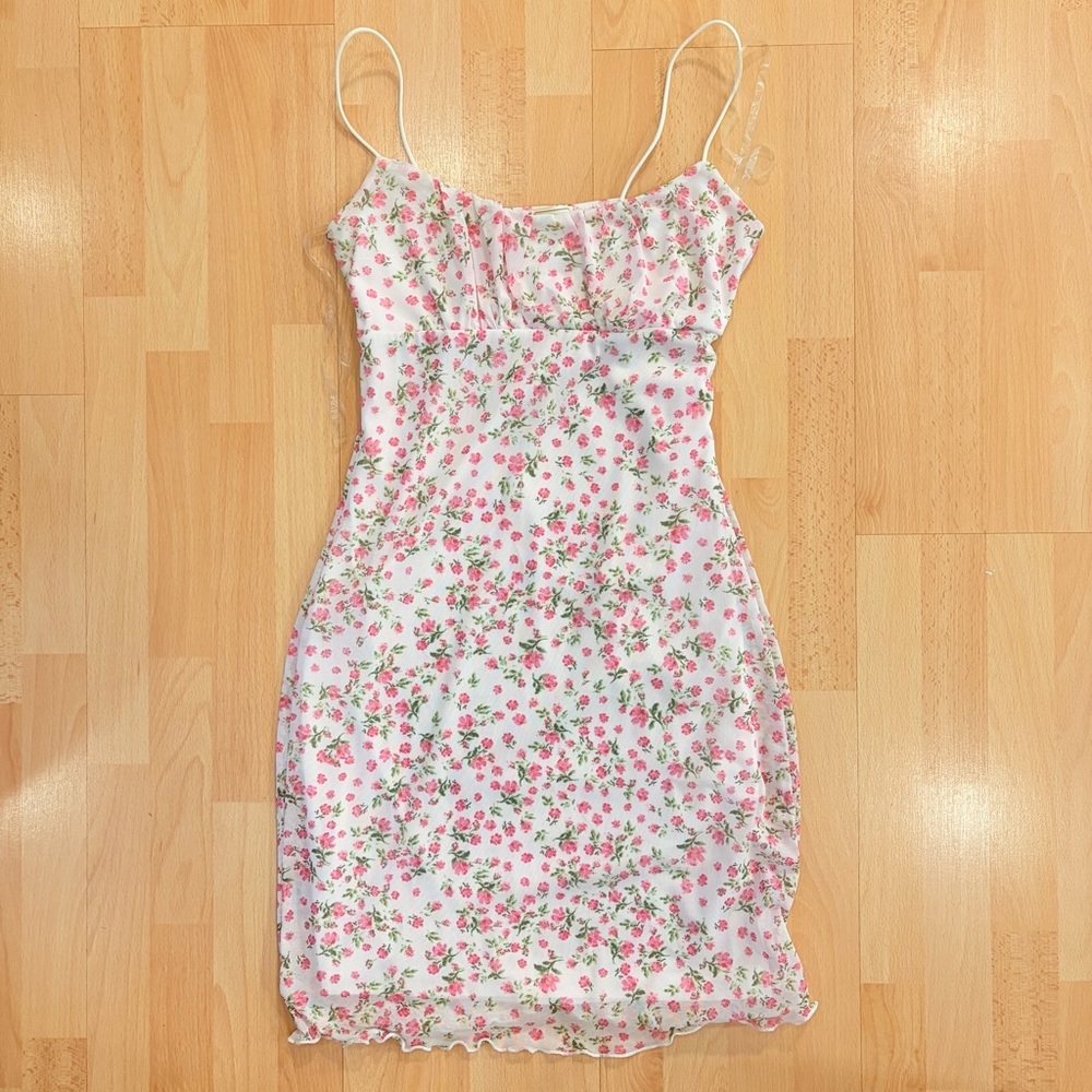 No Comment | Floral mini white spaghetti straps bodycon dress